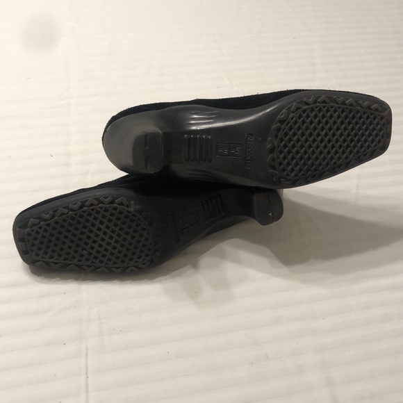 Women’s size 8 aerosoles black leather booties style at last with side zipper - Picture 11 of 15